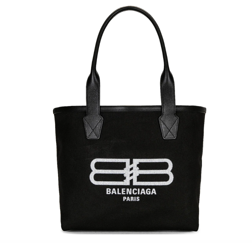 Balenciaga終極減54折！人氣Le Cagole低至$8XXX、相機包低至$4XXX