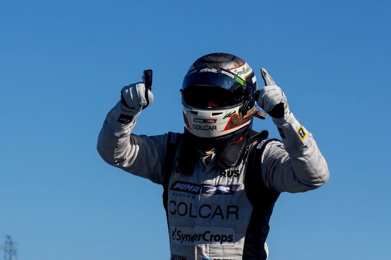 Gastón Mazzacane festejó en el Desafío de las Estrellas su primera victoria en el Turismo Carretera