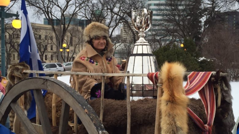 Grey Cup trophy arrives in Winnipeg to kick off CFL championship festivities