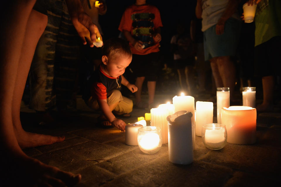 An evening candlelight prayer vigil in Branson, Missouri, after 17 people died aboard a duck boat on July 19. (Photo: Michael Thomas/Getty Images)