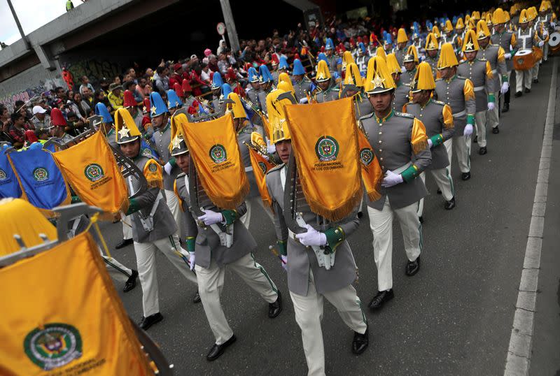 Foto de archivo. Miembros de la Policía Nacional de Colombia marchan durante un desfile para conmemorar el 209 aniversario de la independencia de Colombia en Bogotá