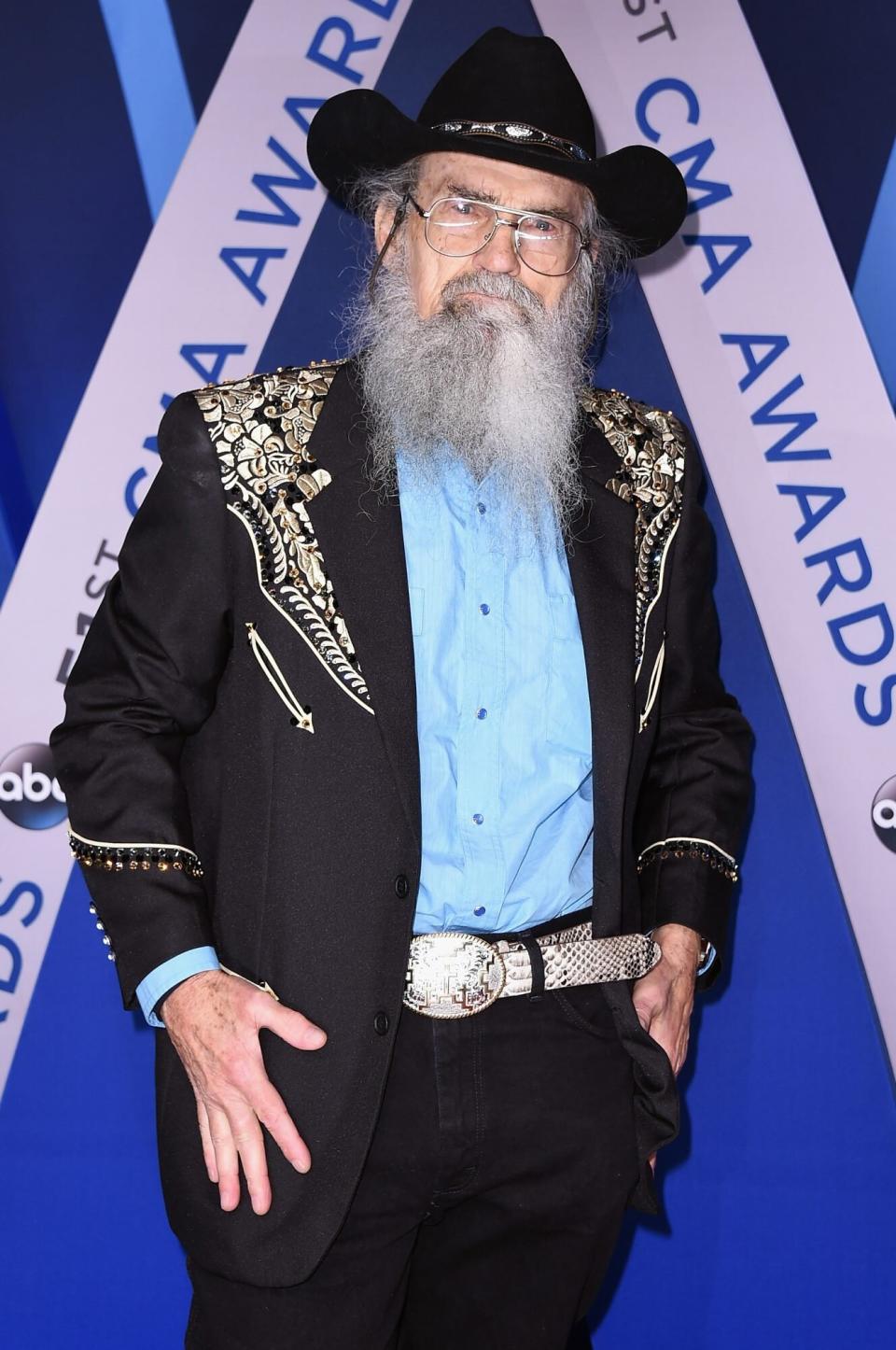 NASHVILLE, TN - NOVEMBER 08: (FOR EDITORIAL USE ONLY) Television personailty Si Robertson attends the 51st annual CMA Awards at the Bridgestone Arena on November 8, 2017 in Nashville, Tennessee. (Photo by Michael Loccisano/Getty Images)