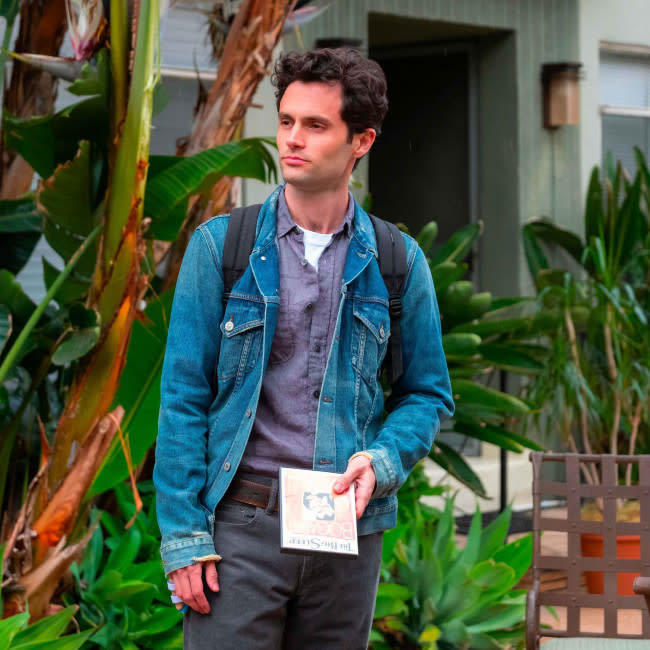 Penn Badgley en la serie 'You' credit:Bang Showbiz