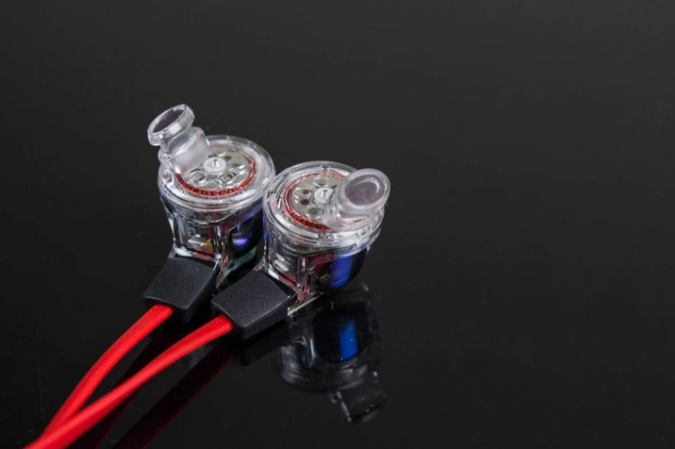 注入生活態度的美國 Skullcandy 骷髏糖耳機品牌 SMOKIN BUDS 2 入門推薦