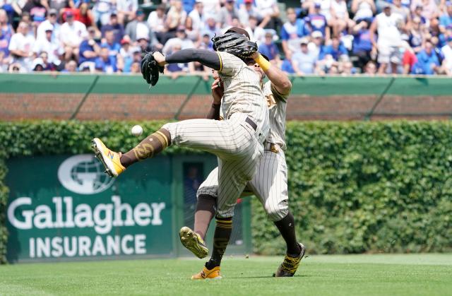 Tommy Pham, Ha-Seong Kim exit Padres' game vs. Cubs early after frightening  outfield collision