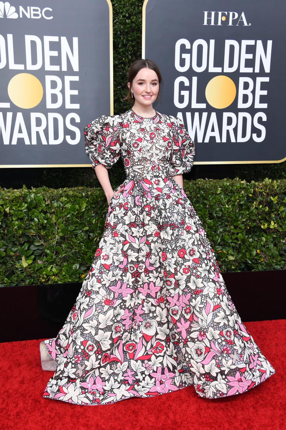 Kaitlyn Dever golden globes