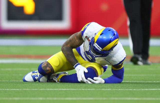 Odell Beckham Jr. knocked out of Super Bowl with knee injury