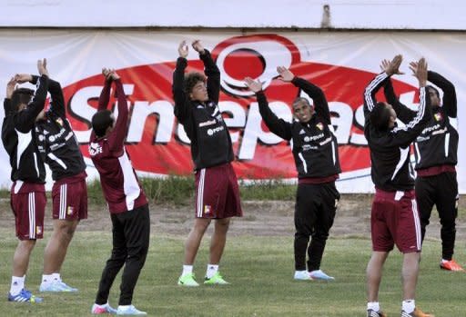 La eliminatoria sudamericana para el Mundial de Brasil-2014 ingresará en zona de vida o muerte cuando se dispute este viernes la decimotercera fecha con partidos clave a jugarse en La Paz, Buenos Aires, Asunción y Lima. (AFP | aizar raldes)