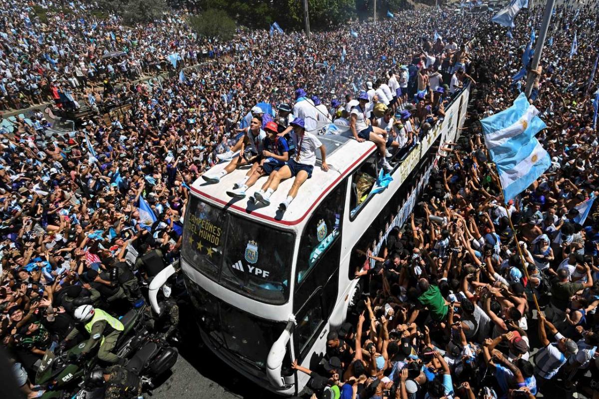 El regreso de Argentina, “locura total” en Buenos Aires