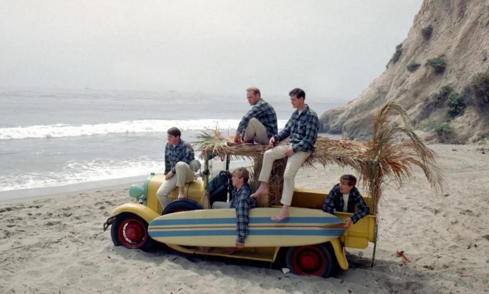 Left to right … Carl Wilson, Mike Love, Dennis Wilson (under Mike Love), Brian Wilson and David Marks.