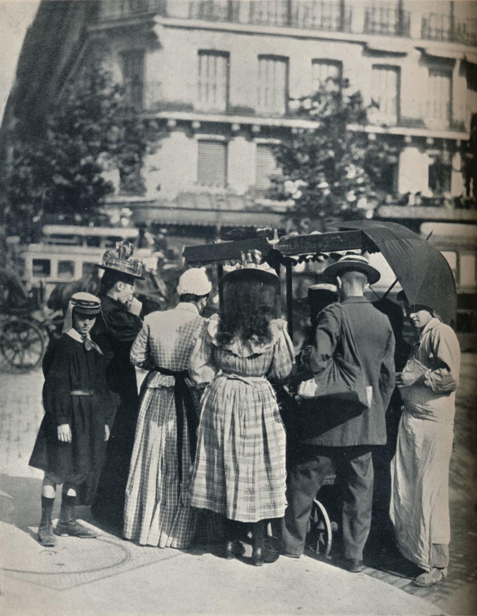 1890s / Early 20th Century: Eugène Atget Blazes a Trail