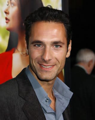 Raoul Bova at the LA premiere of Universal's Intolerable Cruelty