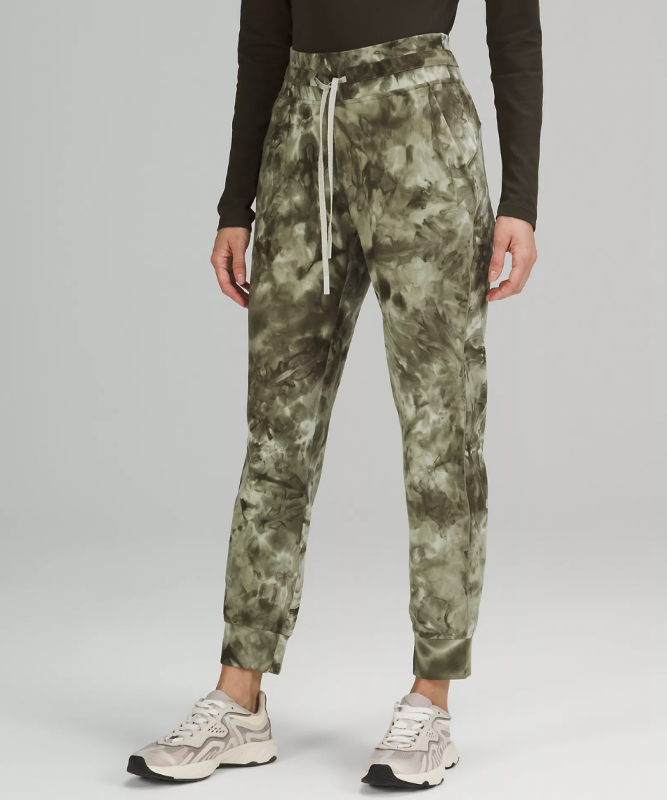 Ready to Rulu High-Rise Jogger 7/8 Length (Photo via Lululemon)