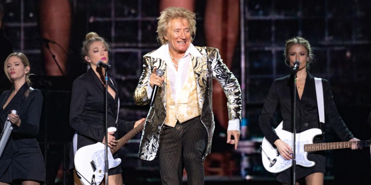 rod stewart performs at the ovo hydro