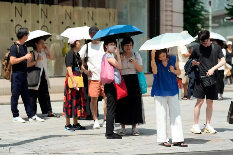 ▲全日本8日再迎高溫，西日本和東日本地區持續出現猛烈酷暑。（圖／美聯社／達志影像）