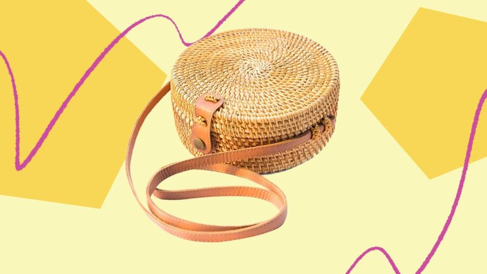 This <a href="https://amzn.to/2X7vZCR" target="_blank" rel="nofollow noopener noreferrer">handwoven rattan crossbody bag from Amazon</a> is one of our shopping editor's favorite Amazon purchases of the year.  (HuffPost)