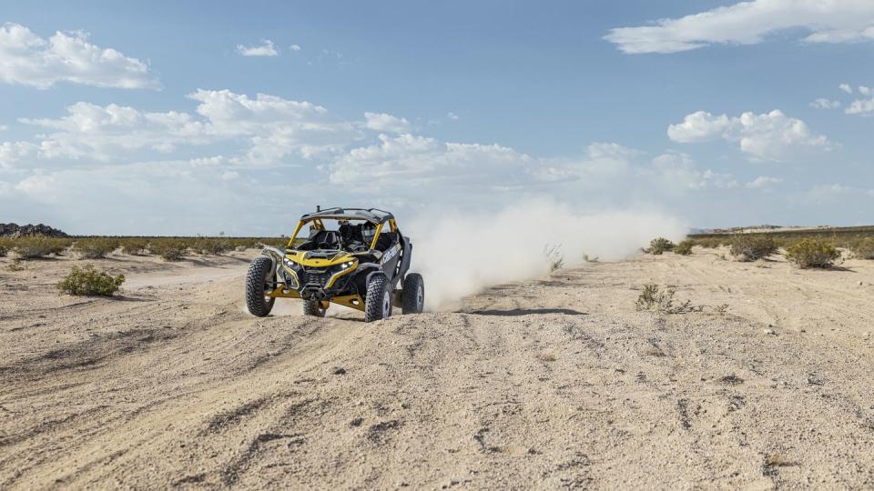 can am maverick r launch photos