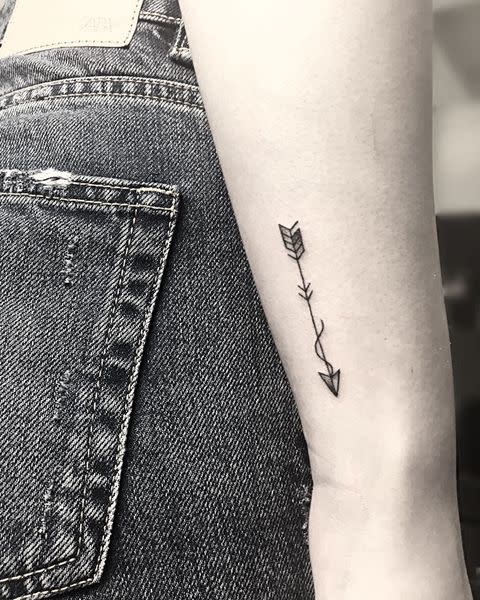 13) This Sagittarius Arrow Tattoo