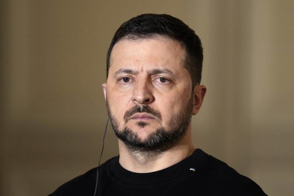 Volodymyr Zelensky, ici assistant à une conférence de presse à l’Élysée à Paris, le 16 février 2024.