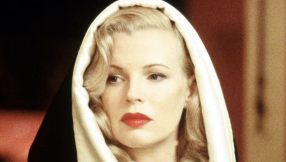 Kim Basinger L.A. Confidential ile Oscar kazandı - ancak yazar James Ellroy onun performansının hayranı değil (Warner Bros)