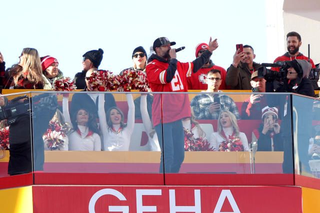 Walker Hayes' performance for Chiefs vs. Bengals crashes CBS halftime show