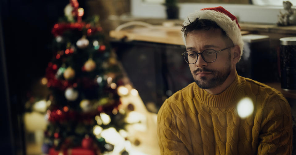 A relationship expert reveals how to cope with a breakup at Christmas time. Photo: Getty