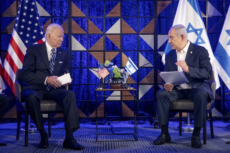 El presidente norteamericano, Joe Biden, junto al primer ministro israelí, Benjamin Netanyahu, en Tel Aviv. (Miriam Alster/Pool via AP)