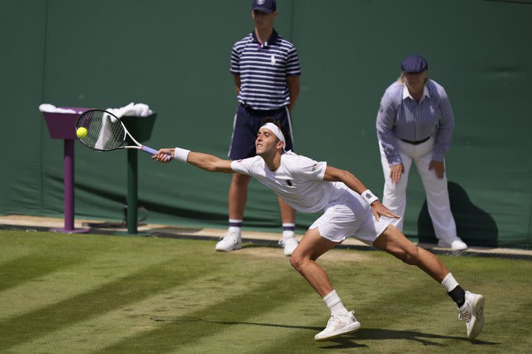 Tomás Etcheverry cayó en la segunda ronda de Wimbledon ante Stan Wawrinka 