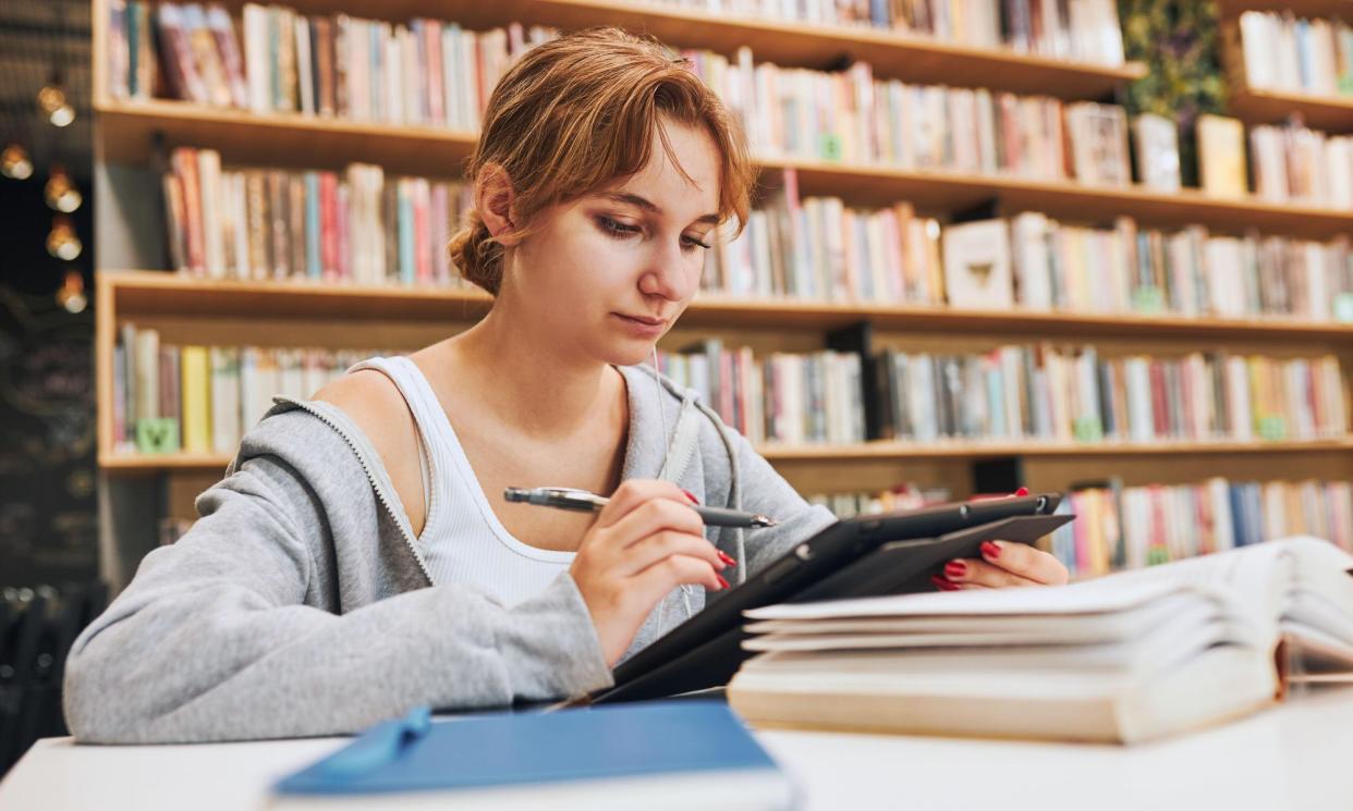 <span>UUK’s draft proposal to address the funding crisis in universities is for fees to increase and for teaching grants from the government to rise.</span><span>Photograph: Przemyslaw Klos/Alamy</span>