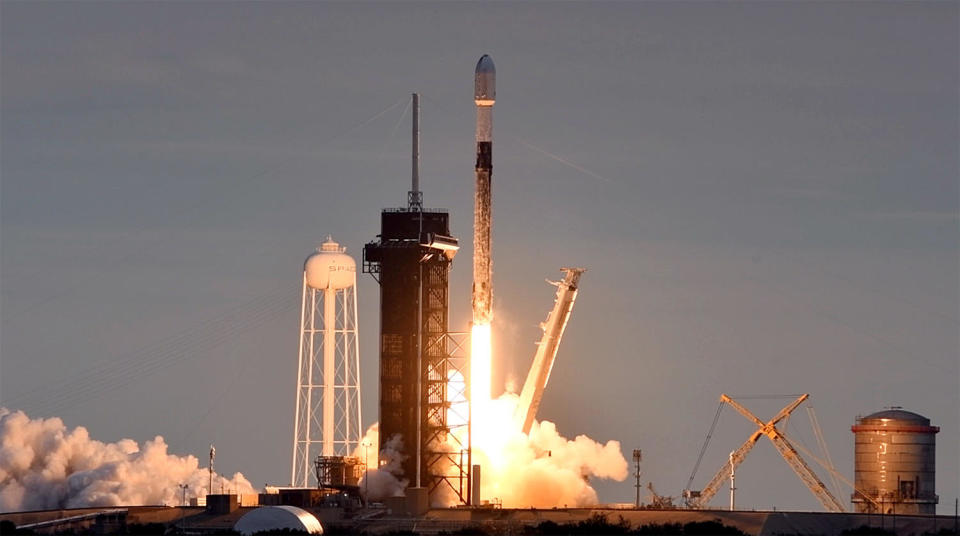 A SpaceX Falcon 9 rocket using a first stage booster which was making a record-setting 15th flight thunders away from historic pad 39A at the Kennedy Space Center in Florida, boosting another 54 Starlink internet satellites into orbit. / Credit: William Harwood/CBS News