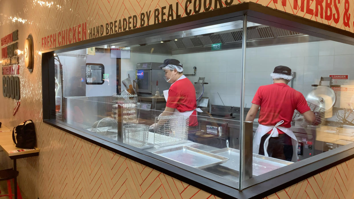 KFC Singapore’s “The Tank” open-concept kitchen at its new Tampines Mall restaurant. (Photo: Teng Yong Ping/Yahoo Lifestyle Singapore)