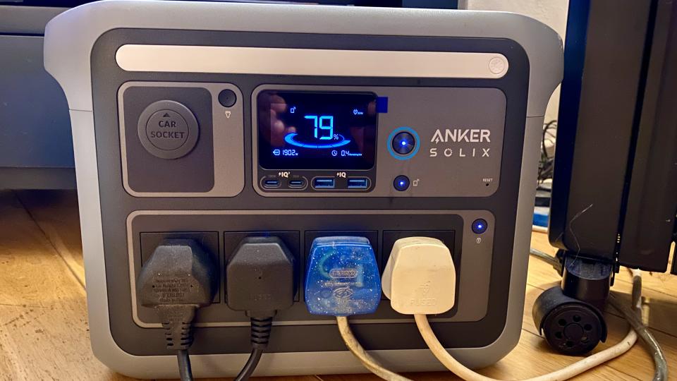 Anker Solix C1000 power station