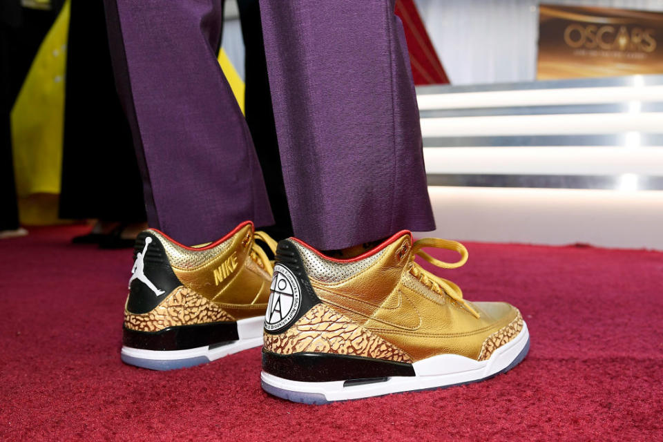 Spike Lee's custom Air Jordan 3s on the red carpet at the Oscars in 2019