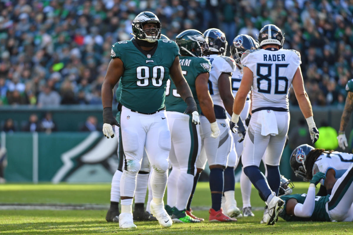 Eagles' Fletcher Cox has some advice for teammates who don't have a gym at  their house