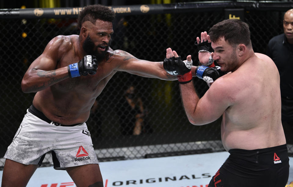 LAS VEGAS, NEVADA – JUNE 27: (L-R) Maurice Greene punches Gian Villante in their heavyweight fight during the UFC Fight Night event at UFC APEX on June 27, 2020 in Las Vegas, Nevada. (Photo by Chris Unger/Zuffa LLC)