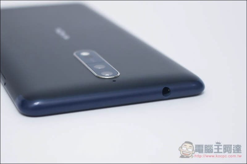 NOKIA 8 開箱 、評測CP值最高旗艦機 遠傳獨賣並贈 Google Play 千元購物金