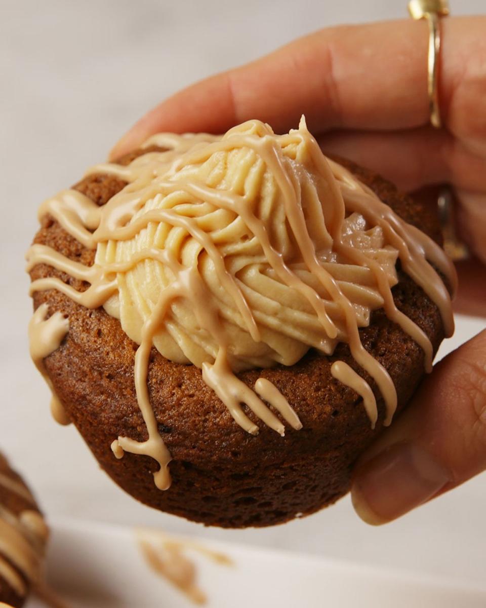 Caramel Gingerbread Cookie Cups