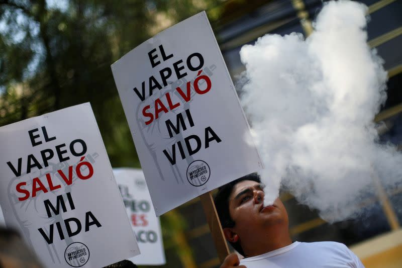 FILE PHOTO: Protest against the federal government's ban on all vaping products sales
