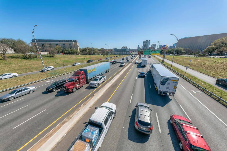 State transportation officials are expecting heavy traffic Monday and the days leading up to the total solar eclipse.