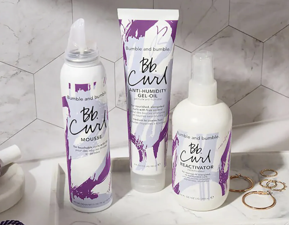 Le secret du wavy de Lily Collins ? Les produits Bumble and Bumble