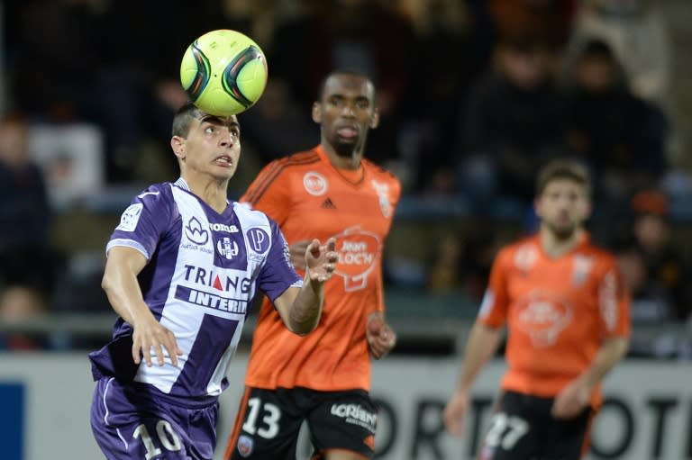 Toulouse's Wissam Ben Yedder heads the ball during the match on April 16, 2016 at the Moustoir stadium in Lorient, western France