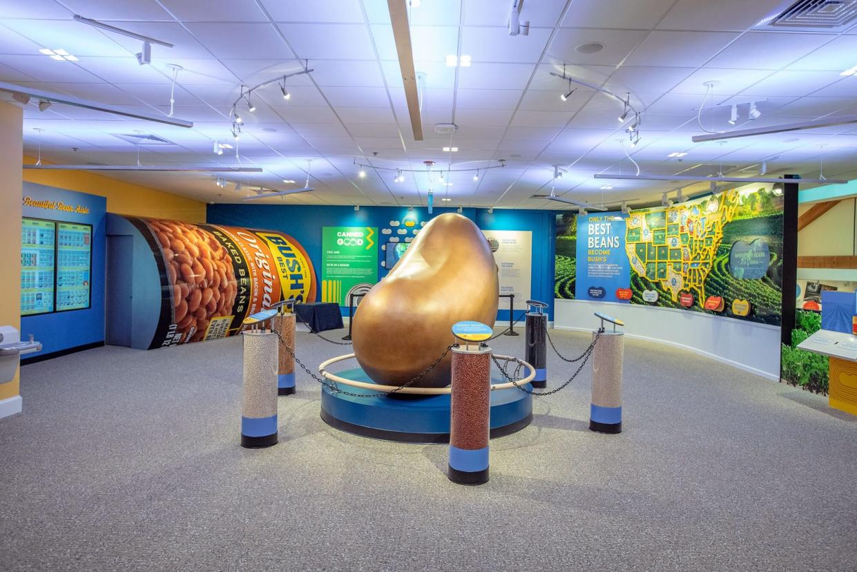 Bush's Visitor Center Museum