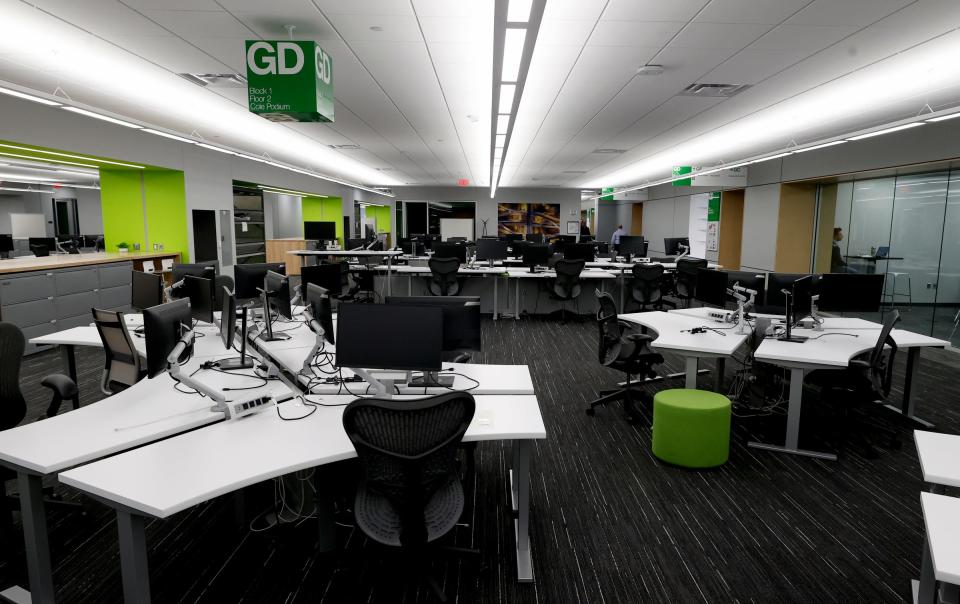 A more open seating concept where workers share desks at the General Motors Cole Engineering Center at the Warren Technical Center In Warren on Dec 7, 2022.