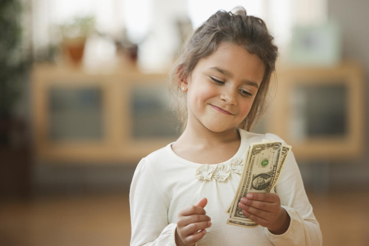 Niña con solo 10 años gana $100.000 al mes - Forbes Colombia