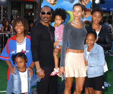 Eddie Murphy and family at the L.A. premiere of Dreamworks' Shrek 2