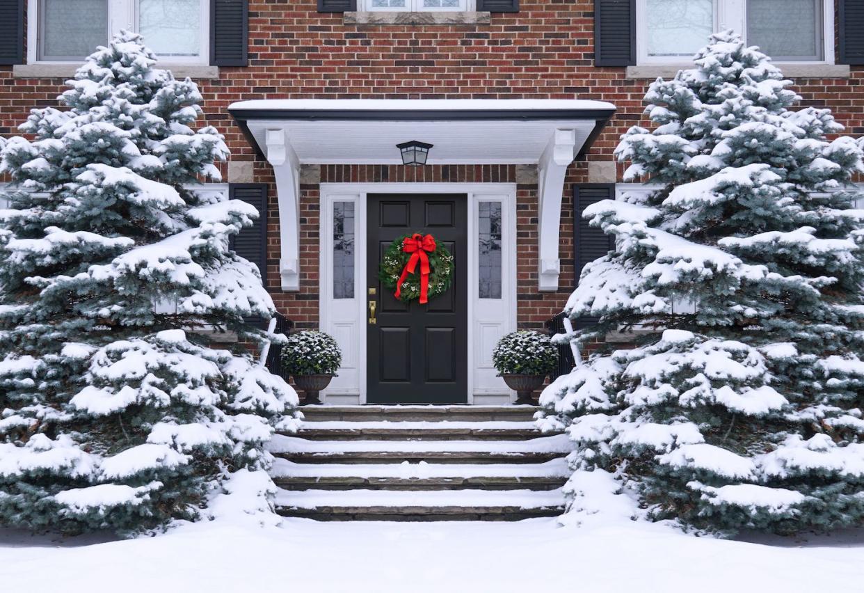 winter home wreath
