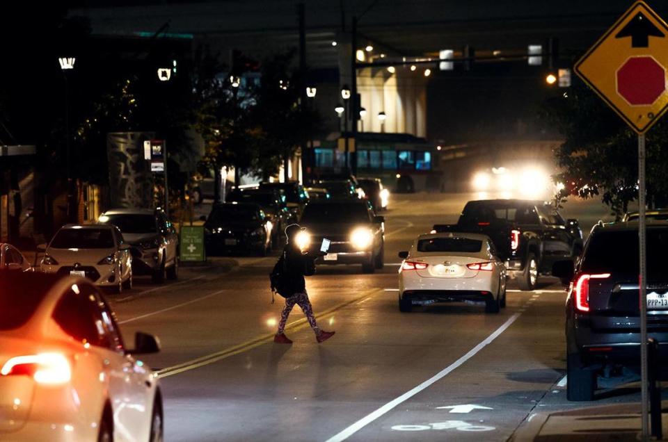 Traffic on South Main Street in Fort Worth on a Friday night in November. Amanda McCoy/amccoy@star-telegram.com