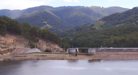 Dungowan Dam near Tamworth pictured