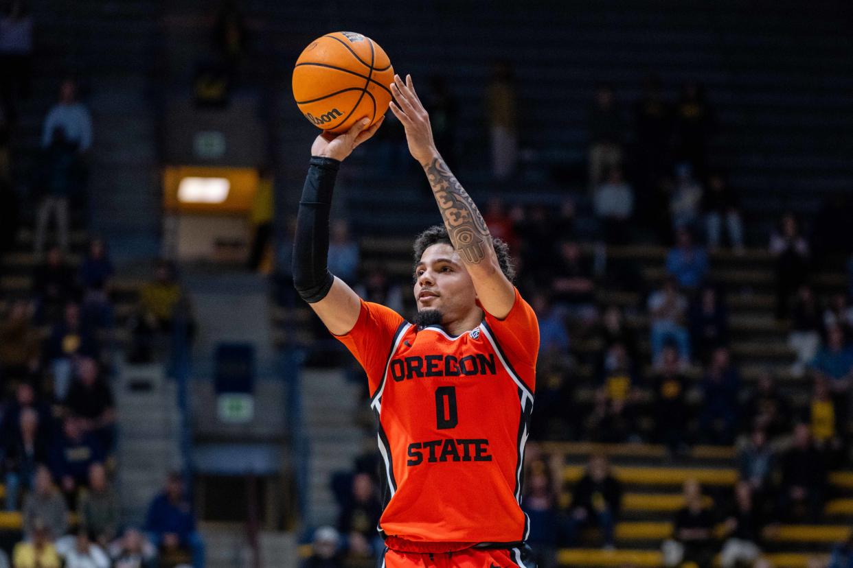 Former Oregon State guard Jordan Pope will join Texas, Pope announced on his social-media accounts Wednesday. The point guard averaged a team-high 17.6 points a game for the Beavers last season.