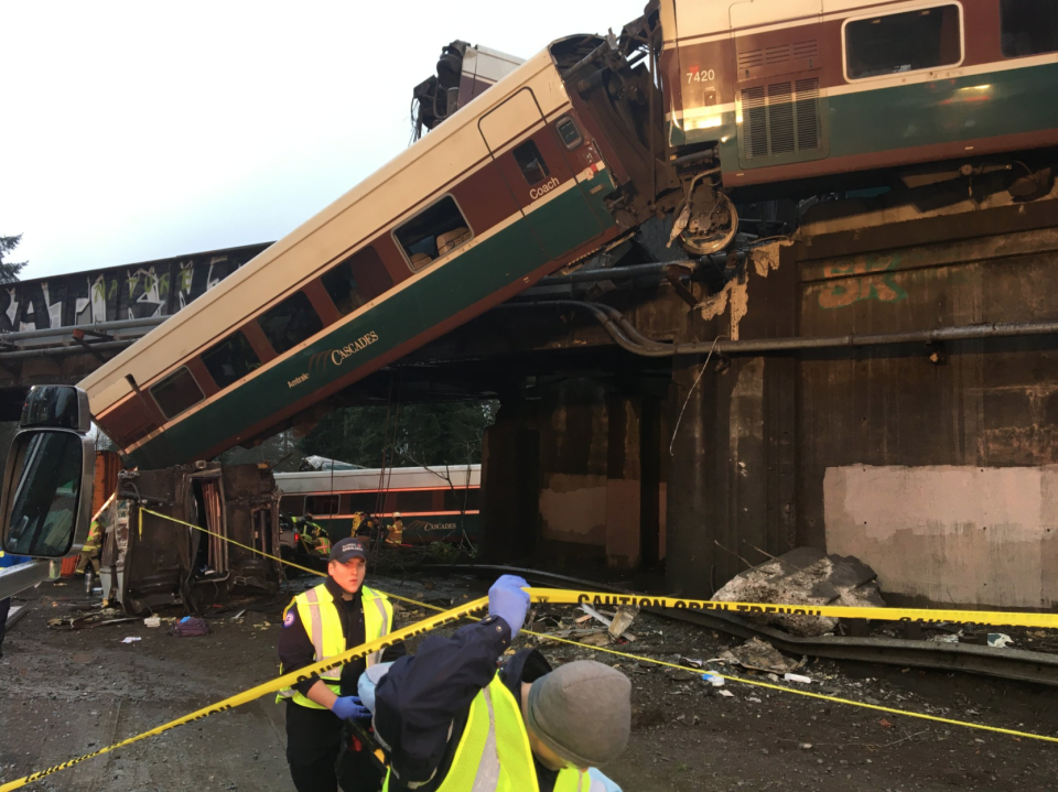 <p>An Amtrak train that derailed on a bridge over a highway in Pierce County, Washington state, U.S., December 18, 2017. (Photo: Pierce County Sheriff’s Dept) </p>